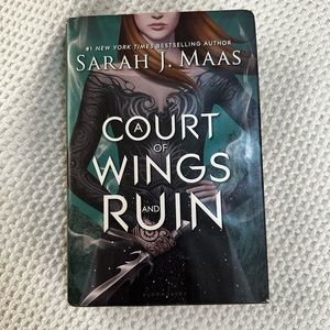 A Court of Wings and Ruin original cover
